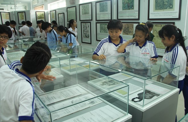 Hoang Sa, Truong Sa exhibition opens in Long An - ảnh 1